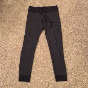 Victoria Secret PINK Black and Gray Leggings M